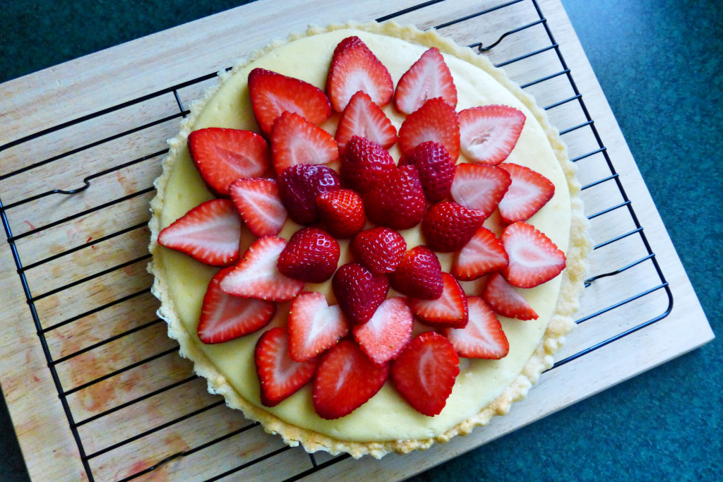 Strawberry shortbread cheesecake tart